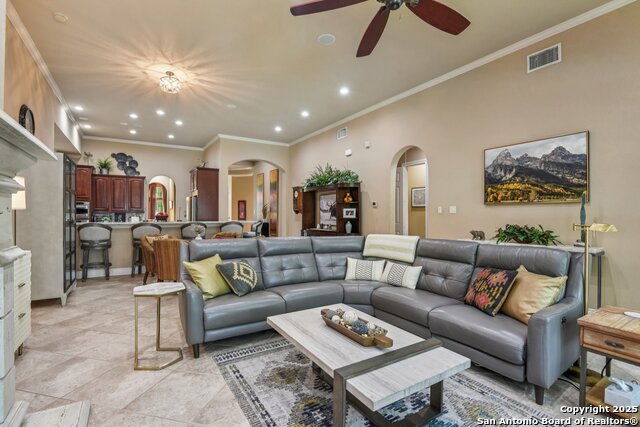 Image 12 of 81 For 27719 Woodway Bend