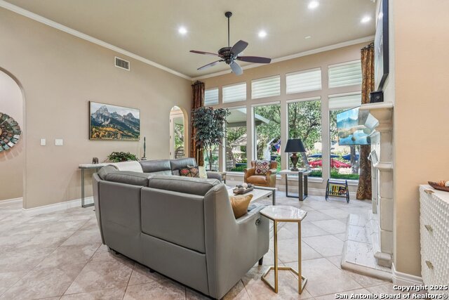 Image 14 of 81 For 27719 Woodway Bend