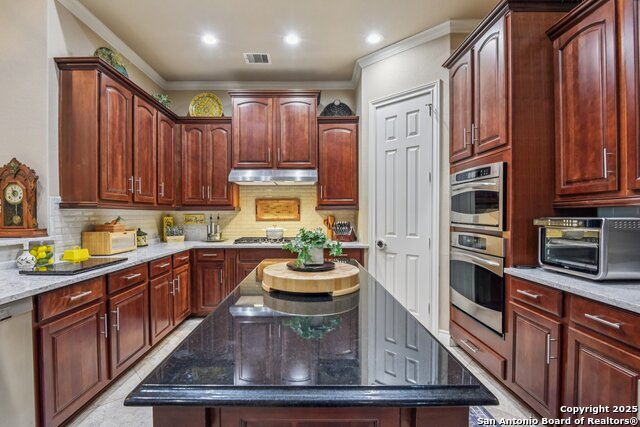 Image 24 of 81 For 27719 Woodway Bend