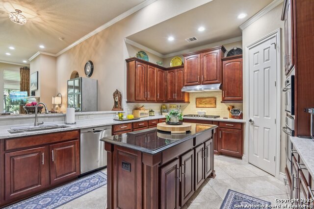 Image 26 of 81 For 27719 Woodway Bend