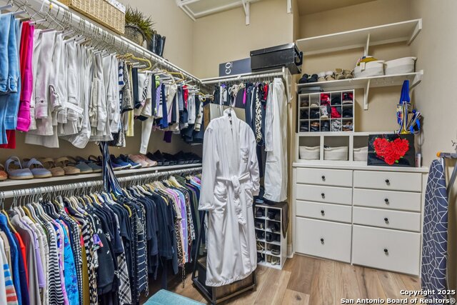 Image 40 of 81 For 27719 Woodway Bend