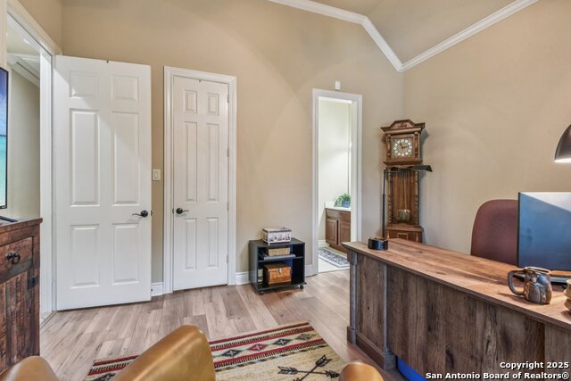 Image 52 of 81 For 27719 Woodway Bend