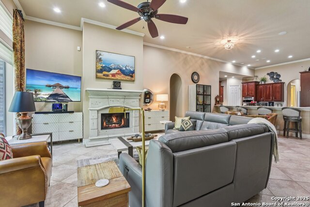 Image 9 of 81 For 27719 Woodway Bend