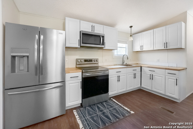 Image 15 of 25 For 25335 Pleasanton Rd
