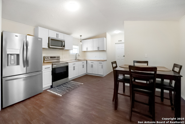 Image 16 of 25 For 25335 Pleasanton Rd