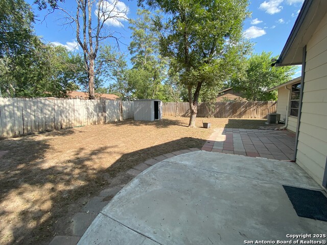 Image 21 of 24 For 6406 Cedarhill