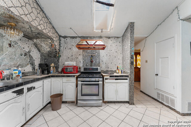 Image 4 of 38 For 5318 Costa Mesa