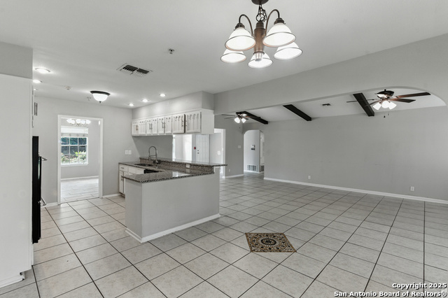 Image 21 of 42 For 202 Shalimar Dr