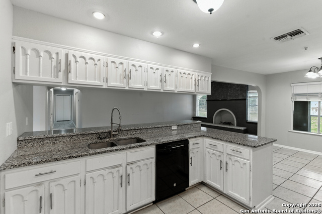 Image 23 of 42 For 202 Shalimar Dr