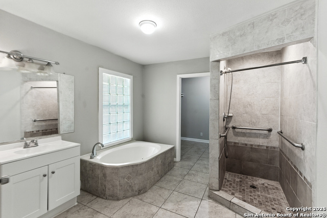 Image 31 of 42 For 202 Shalimar Dr