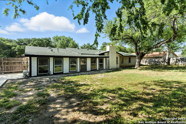 Image 41 of 42 For 202 Shalimar Dr