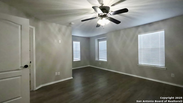 Listing photo id 9 for 342 Pleasanton Spg