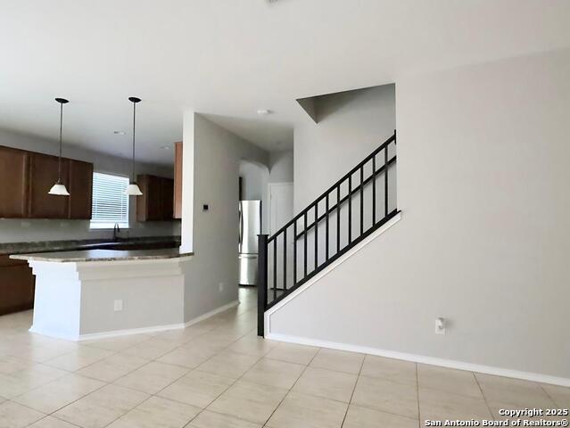 Listing photo id 2 for 342 Pleasanton Spg