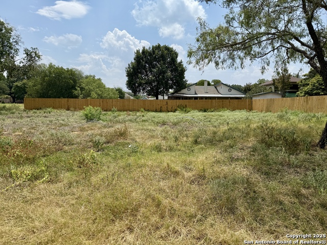 Listing photo id 1 for 8220 Alton Blvd.