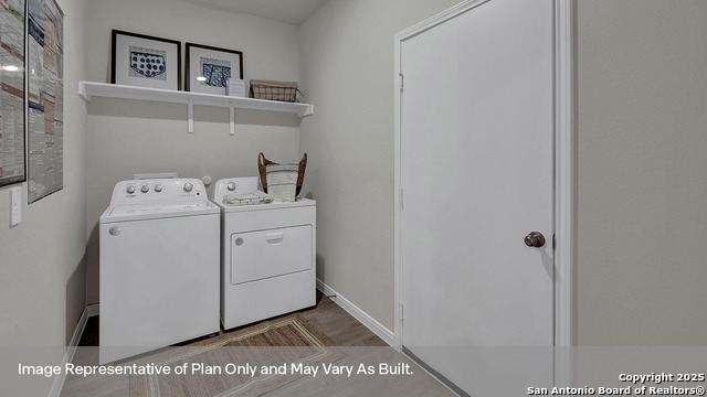 Image 11 of 39 For 233 New Albany Lane