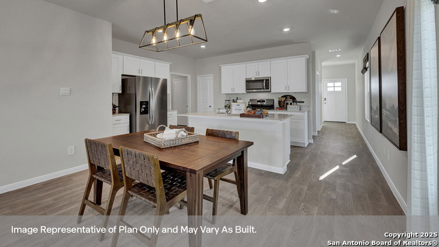 Image 13 of 39 For 233 New Albany Lane