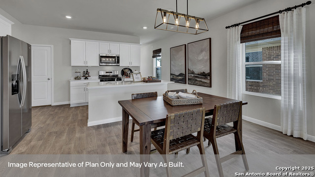 Image 14 of 39 For 233 New Albany Lane