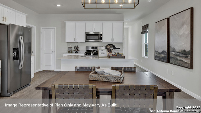 Image 15 of 39 For 233 New Albany Lane