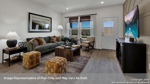 Image 17 of 39 For 233 New Albany Lane