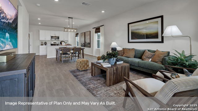 Image 18 of 39 For 233 New Albany Lane