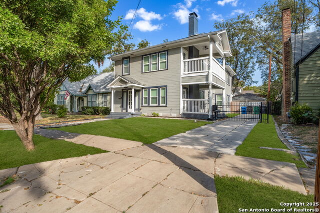 Listing photo id 0 for 435 Gramercy Pl W