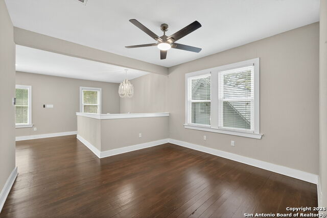 Listing photo id 19 for 435 Gramercy Pl W