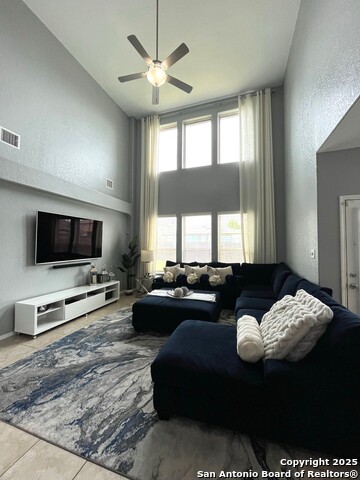 Image 10 of 23 For 10419 Bulwark Pk