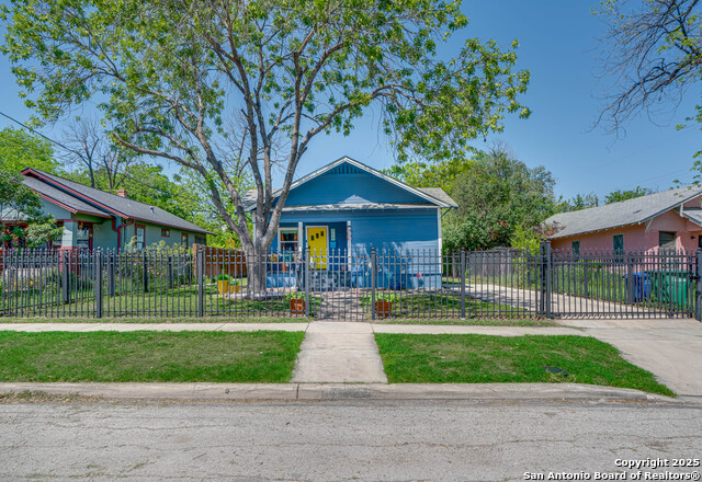 Details for 1505 Craig Pl W, San Antonio, TX 78201