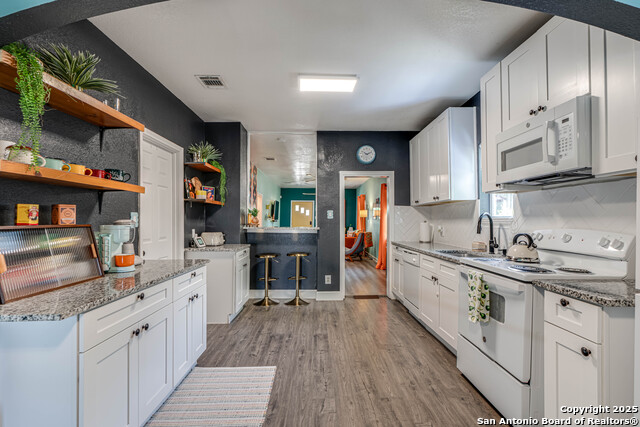 Image 13 of 33 For 1505 Craig Pl W