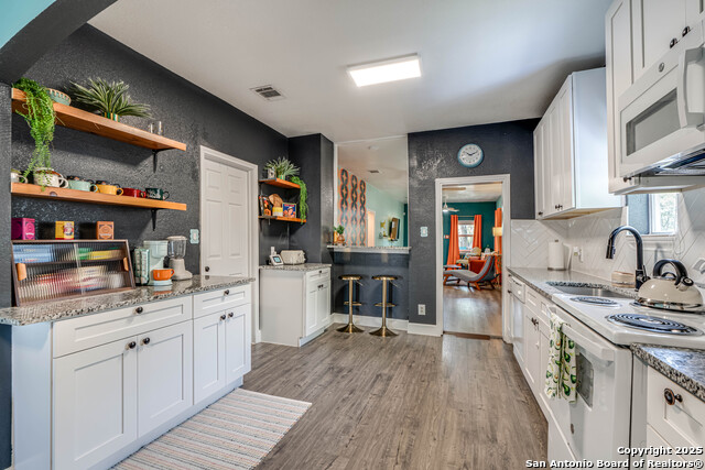 Image 14 of 33 For 1505 Craig Pl W