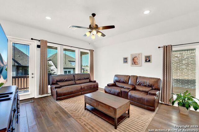 Image 14 of 42 For 12650 Dragonfly