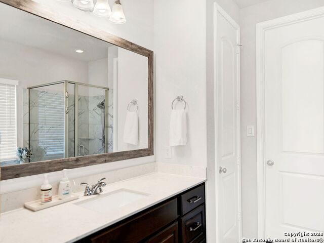 Image 30 of 42 For 12650 Dragonfly