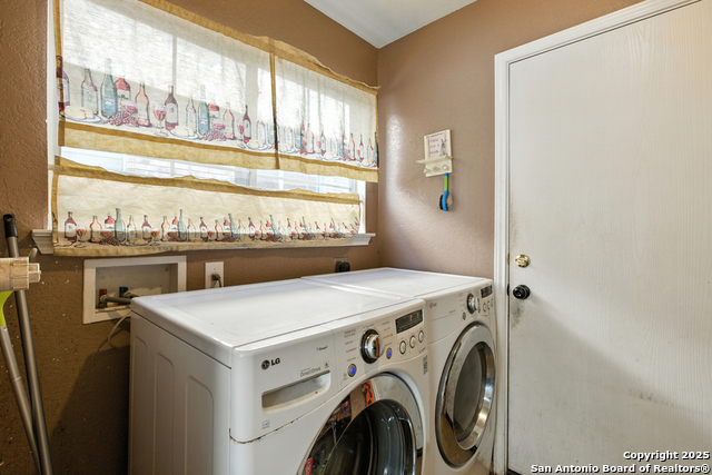 Listing photo id 12 for 10515 Medio Creek
