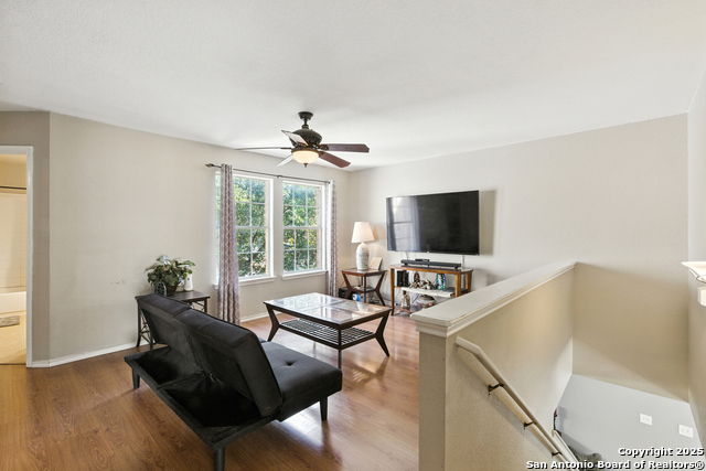 Listing photo id 15 for 10515 Medio Creek
