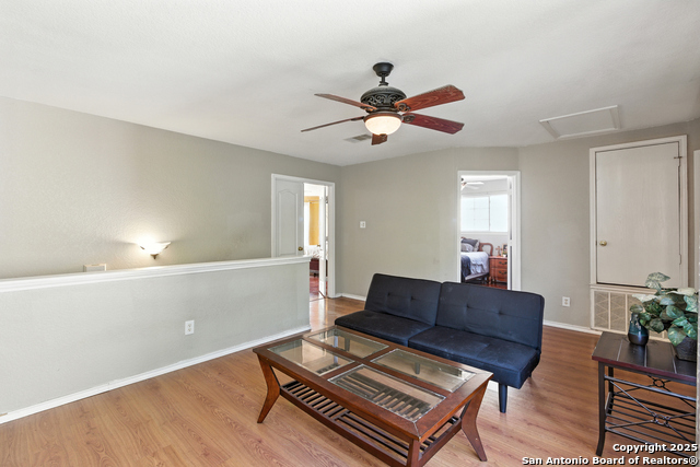 Listing photo id 16 for 10515 Medio Creek