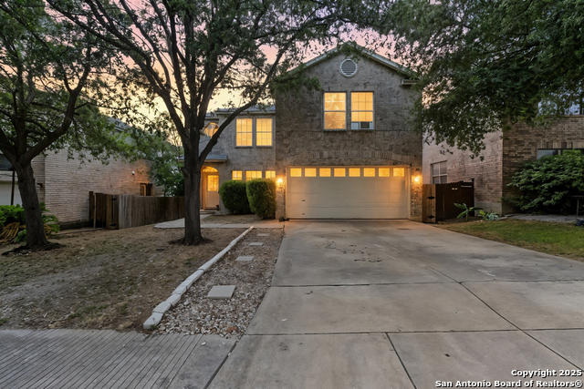 Listing photo id 0 for 10515 Medio Creek