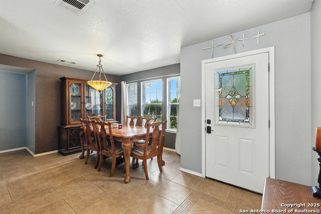 Listing photo id 2 for 10515 Medio Creek