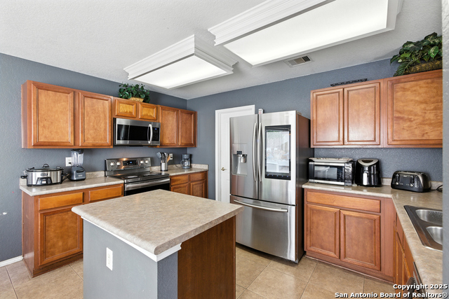 Listing photo id 7 for 10515 Medio Creek