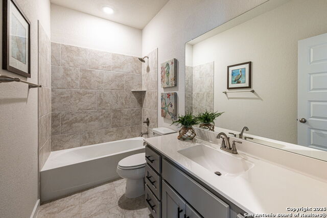 Listing photo id 16 for 1510 Escarpment