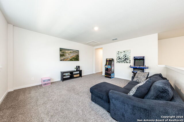 Listing photo id 19 for 1510 Escarpment