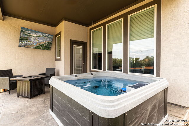 Listing photo id 30 for 1510 Escarpment