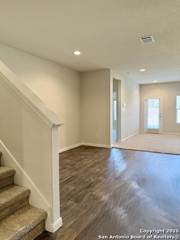 Listing photo id 10 for 1021 Adler Way