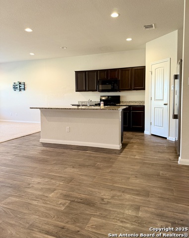 Listing photo id 12 for 1021 Adler Way