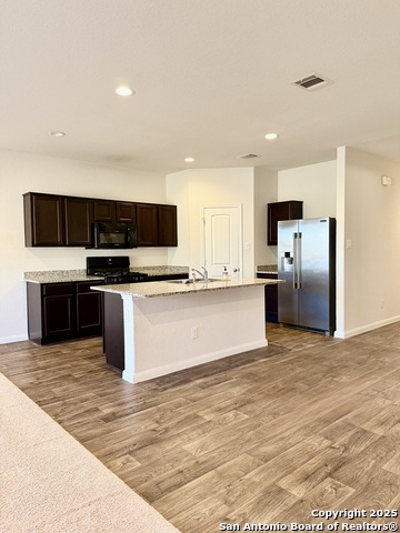 Listing photo id 14 for 1021 Adler Way