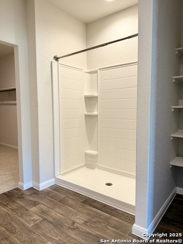 Listing photo id 21 for 1021 Adler Way