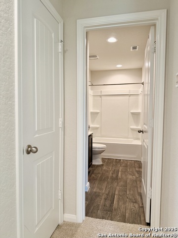 Listing photo id 29 for 1021 Adler Way