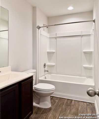 Listing photo id 30 for 1021 Adler Way