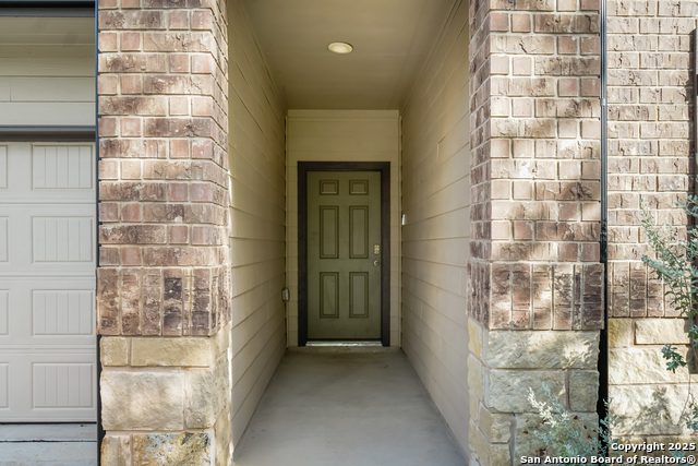 Listing photo id 3 for 1021 Adler Way