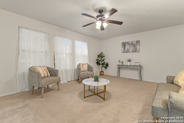 Listing photo id 11 for 11407 Liberty Field