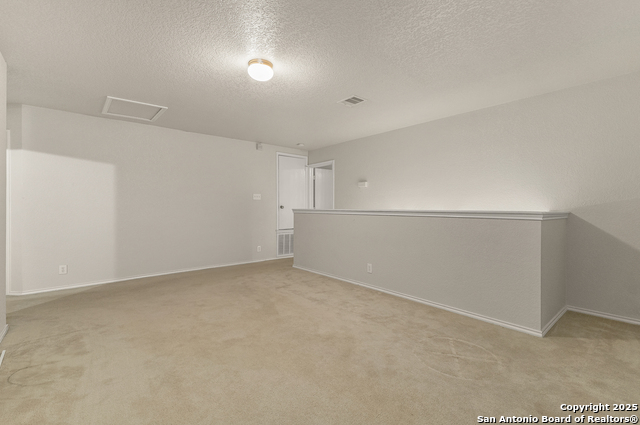 Listing photo id 23 for 11407 Liberty Field